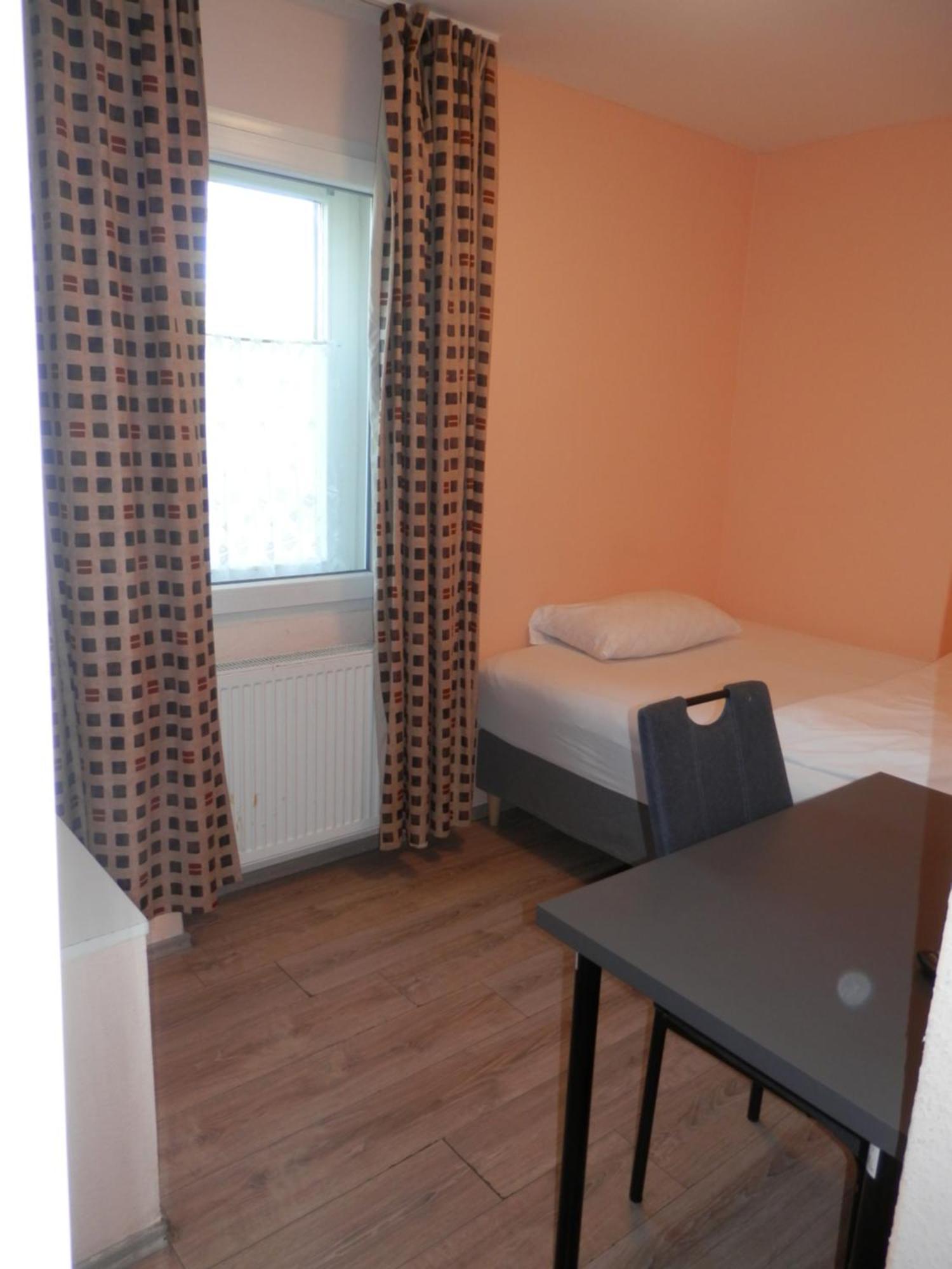 Relax Hotel-Ludwigshafen Экстерьер фото