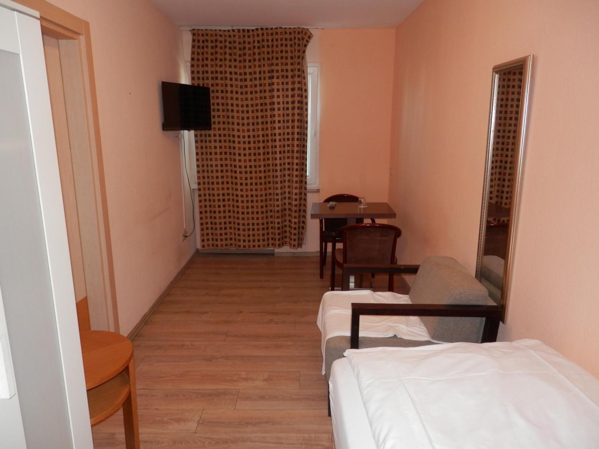 Relax Hotel-Ludwigshafen Экстерьер фото